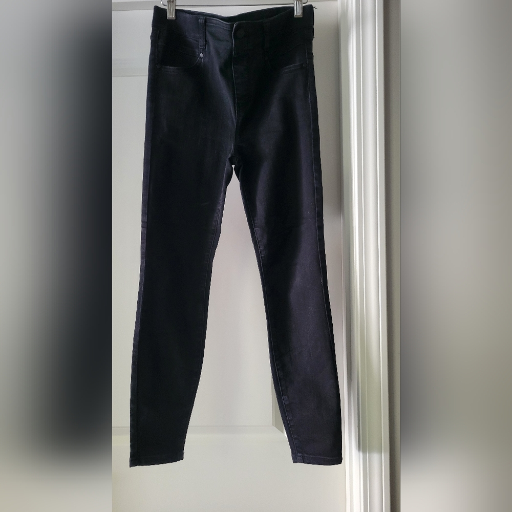 Like New-Liverpool Women's Black Gia Glider Ankle Skinny Jeans Pull-on Size 8/29
